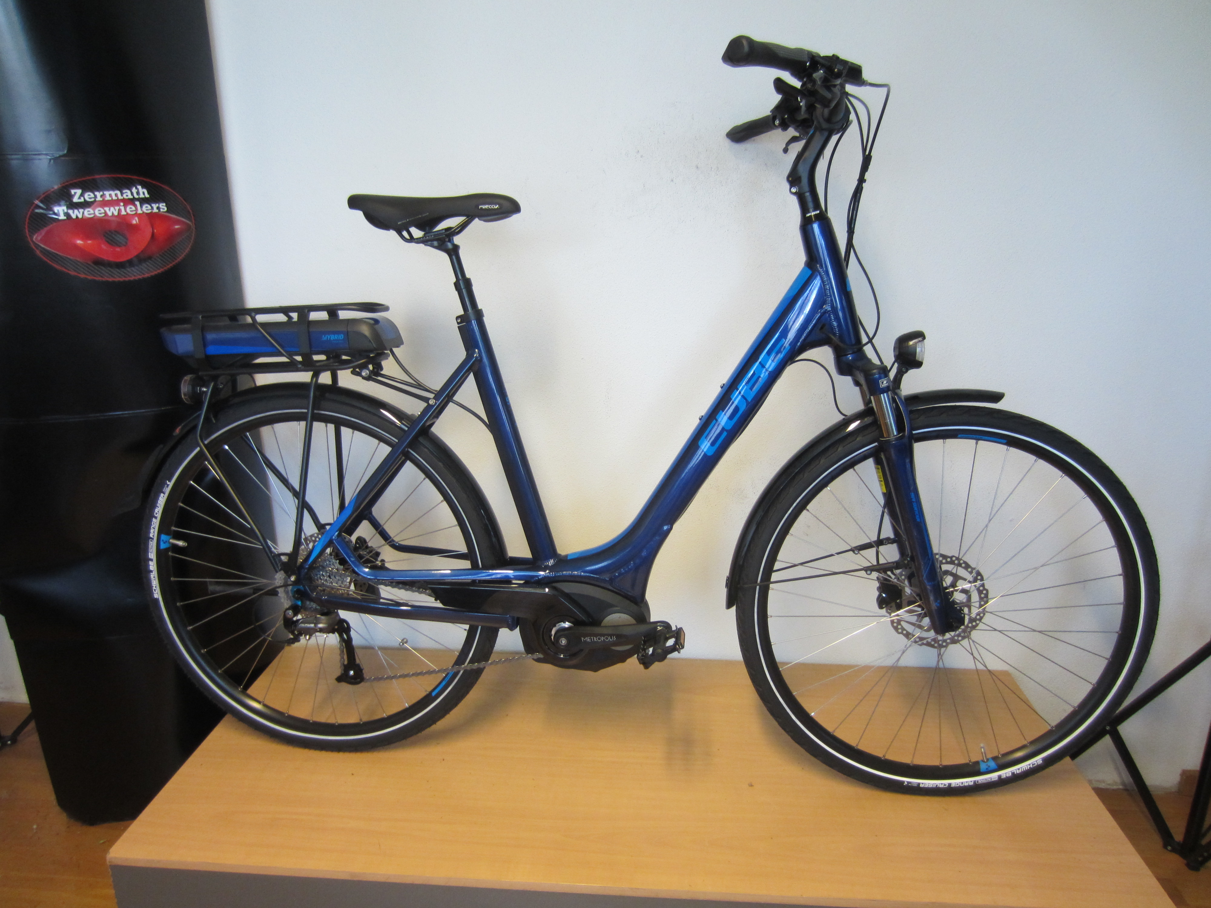spectrum Theseus strip Cube elektrische fiets met Bosch middenmotor Nieuw – hybridstore